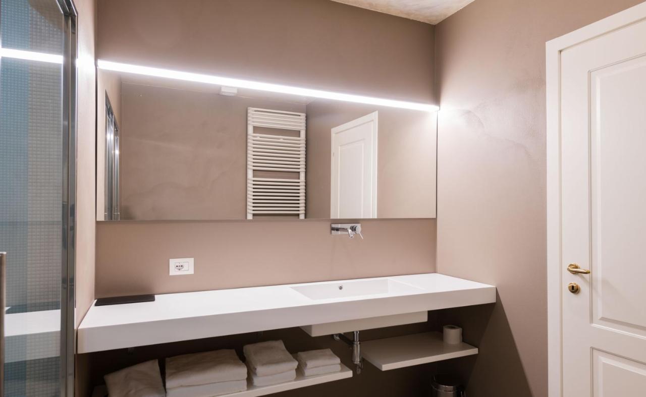 Villa Natalia - Adults Only เวโรนา ภายนอก รูปภาพ