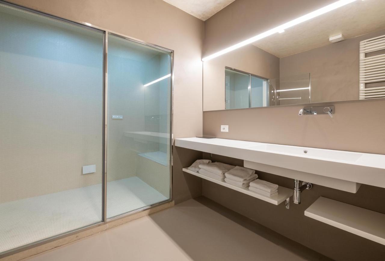 Villa Natalia - Adults Only เวโรนา ภายนอก รูปภาพ