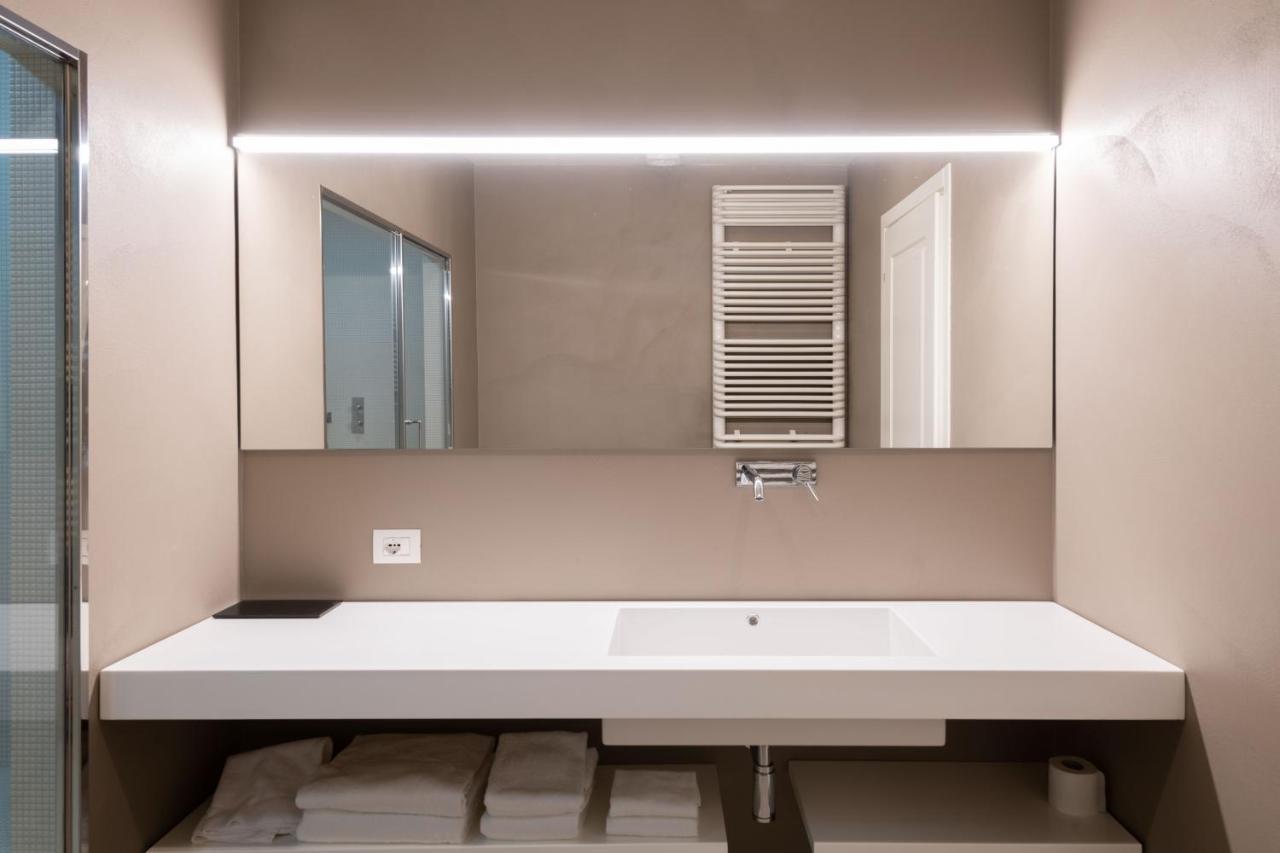 Villa Natalia - Adults Only เวโรนา ภายนอก รูปภาพ