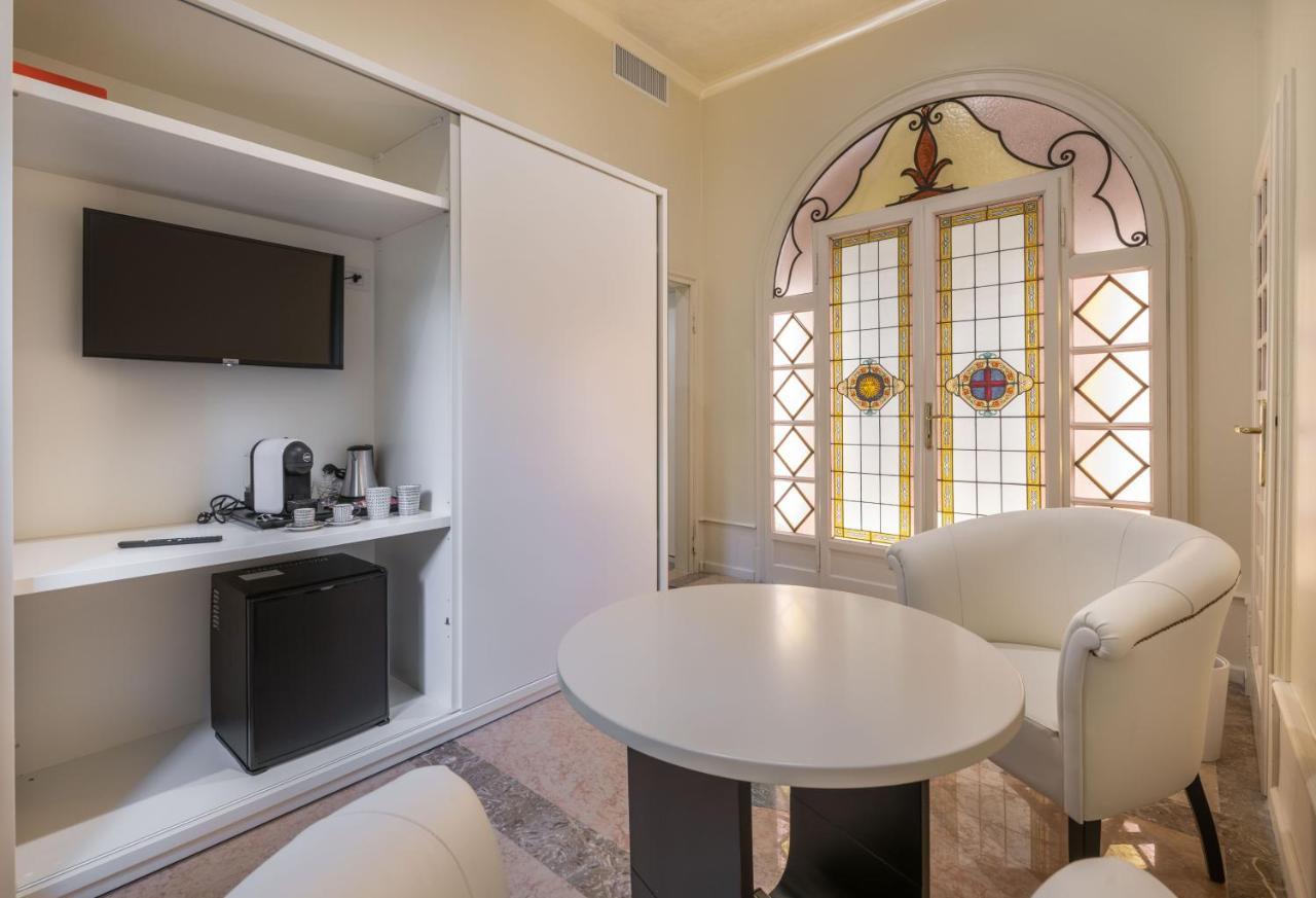 Villa Natalia - Adults Only เวโรนา ภายนอก รูปภาพ
