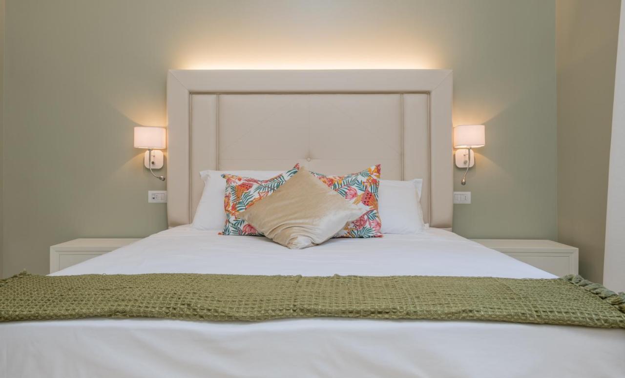Villa Natalia - Adults Only เวโรนา ภายนอก รูปภาพ