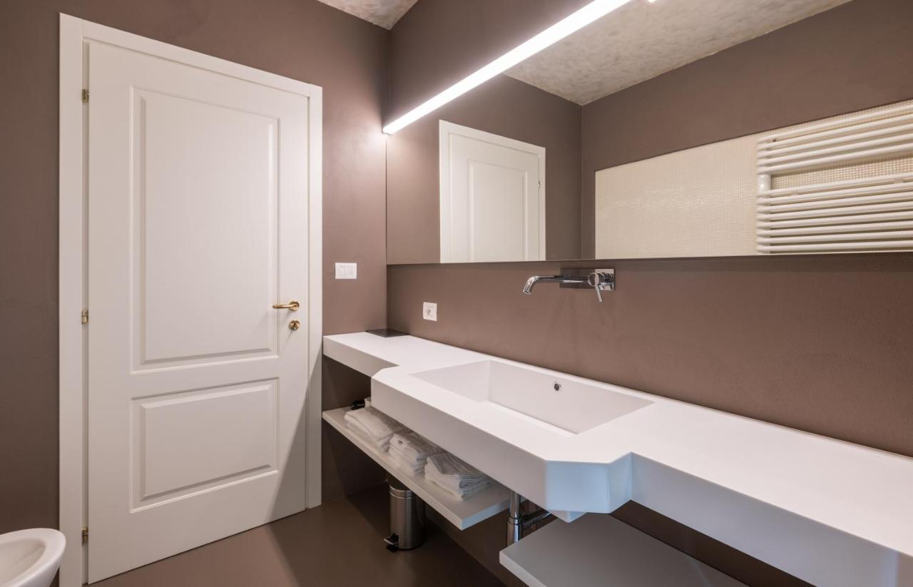 Villa Natalia - Adults Only เวโรนา ภายนอก รูปภาพ