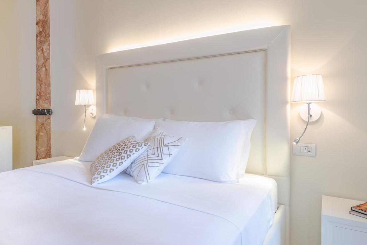 Villa Natalia - Adults Only เวโรนา ภายนอก รูปภาพ